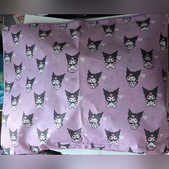 Kuromi Stationery Set with Scissors and Pens - Picture 2 of 3